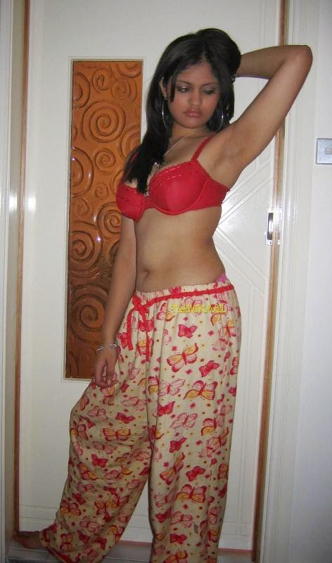 Desi Girls And Bhabhi Nude Pictures Indian Girls Semi -8249