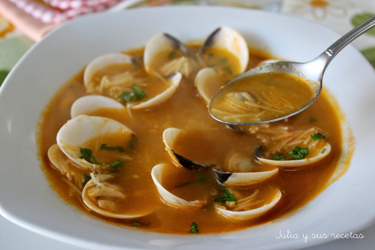 JULIA Y SUS RECETAS: Sopa de almejas