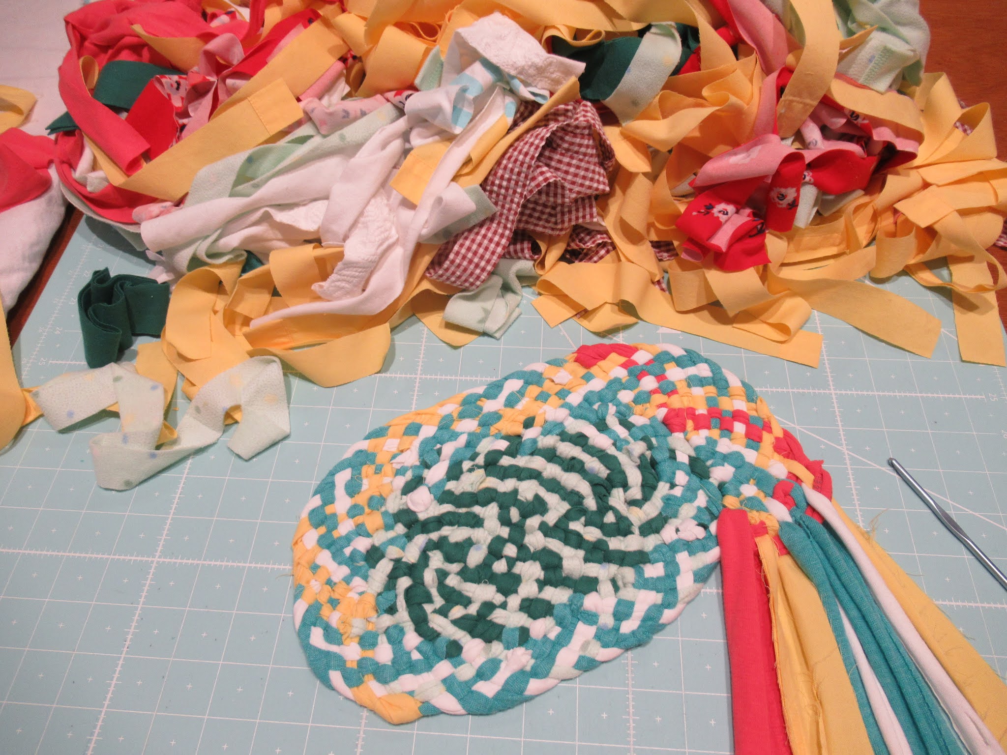 Flourishing Palms: Spiral Braided Rag Rug