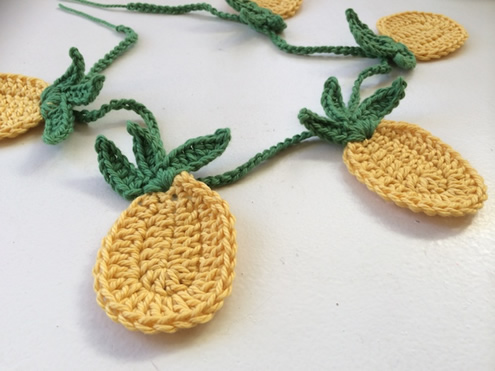 Easy crochet project: pineapple garland (photo by: By hand London) | Happy in Red Easy crochet project: pineapple garland (photo by: By hand London) | Happy in Red