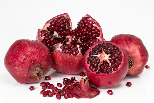 How to tell if pomegranate seeds are bad