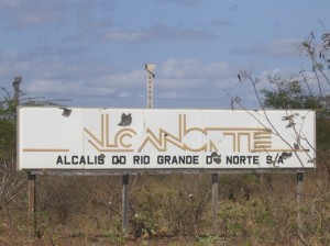 Governadora Fátima Bezerra mantêm promessa e vai desapropriar as casas da Vila Industrial Alcanorte