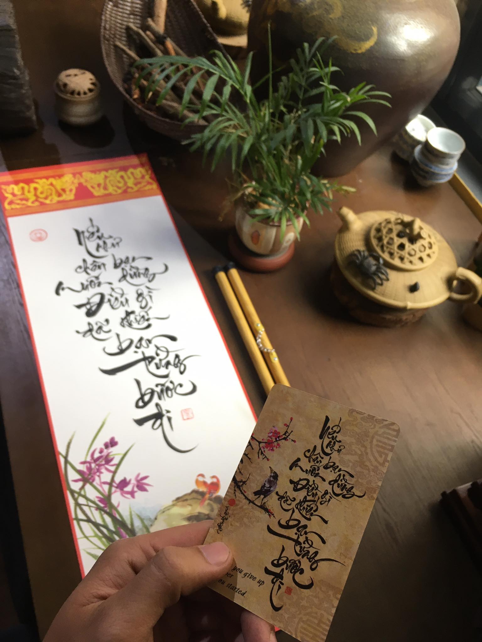 Tranh thư pháp đẹp trên liễn 26x79cm Tranh thư pháp đẹp trên liễn 26x79cm