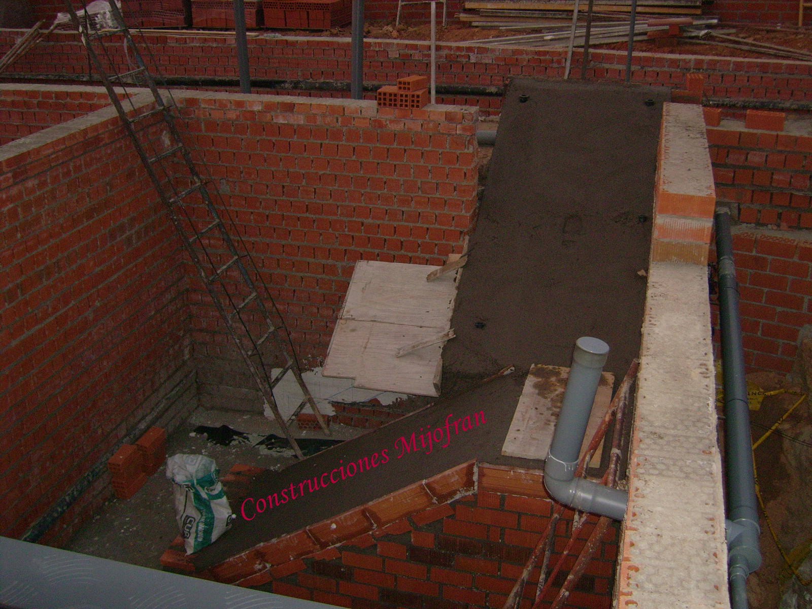 CONSTRUCCIONES MIJOFRAN S.L.: PROCESO CONSTRUCCIÓN VIVIENDA UNIFAMILIAR