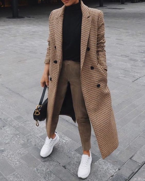 Style File: Chic & Comfortable Airport Outfit Inspiration