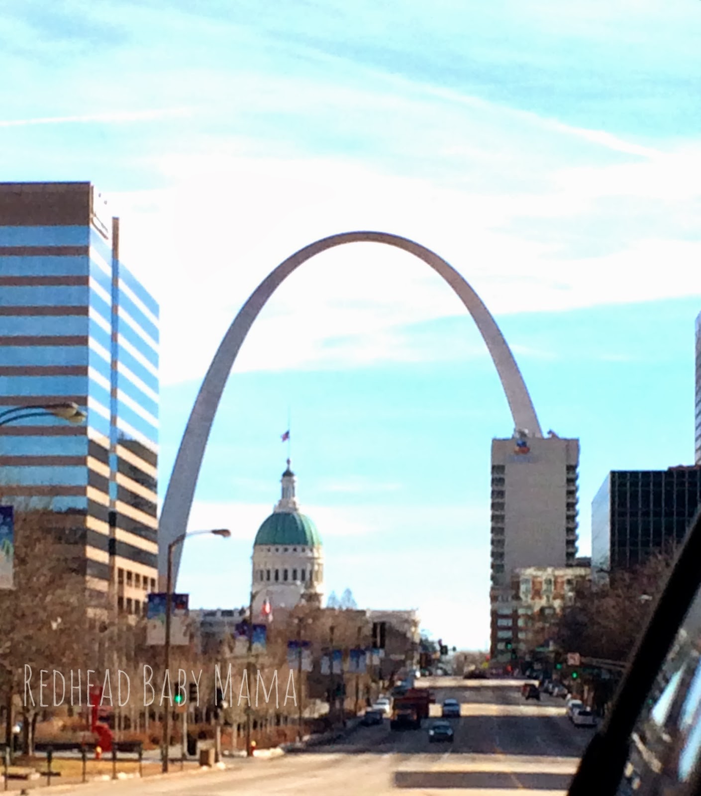 St. Louis arch - Gateway to the West - Redhead Baby Mama