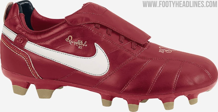 nike burgundy football boots