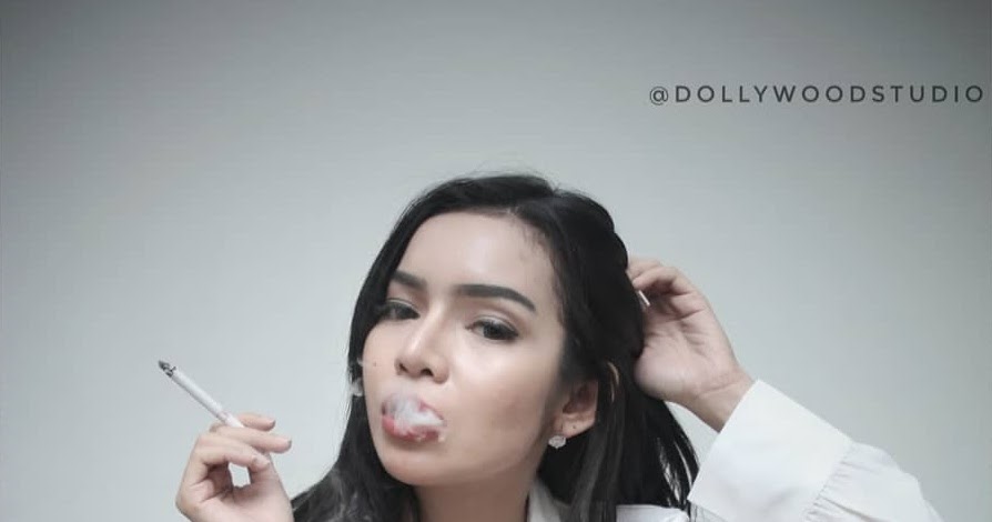 Rokok Cantik Dj Alice Queenze | PHOTOSHOOT MODEL INDONESIA MODEL