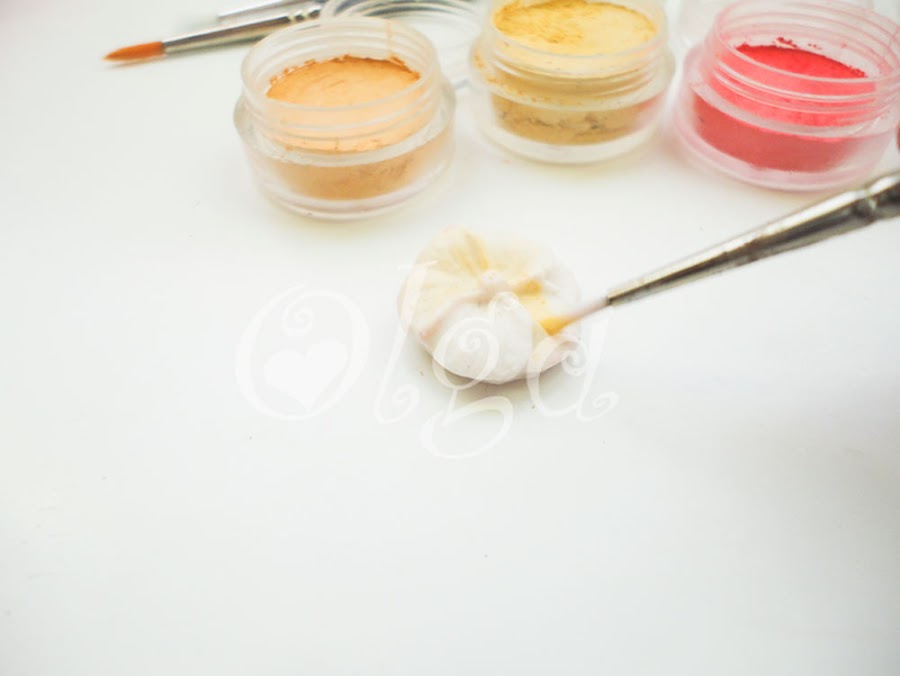 como-colorear-fimo-con-sombra-de-ojos-how-to-colour-polymer-clay-eye-shadow