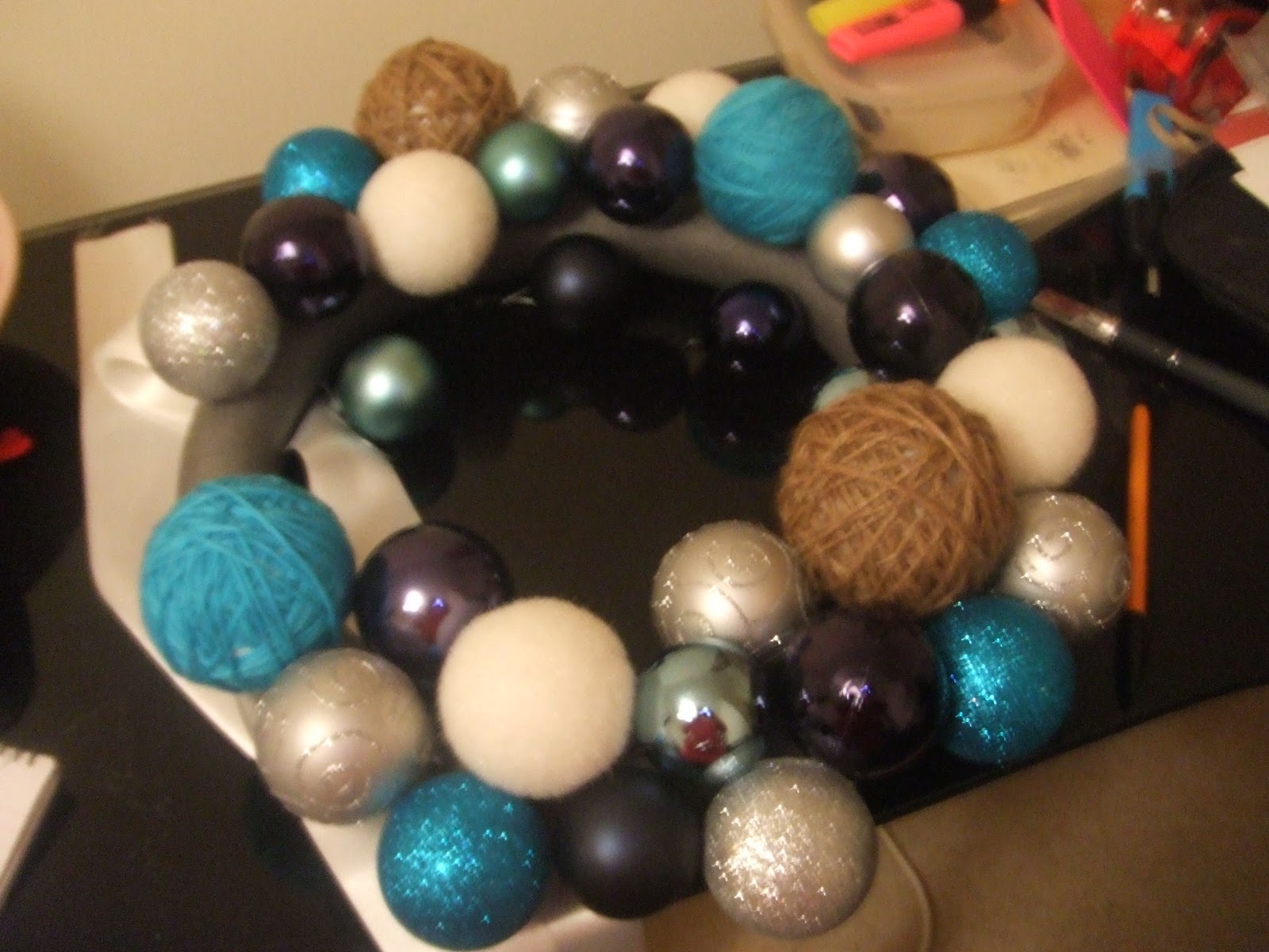 Made With Sparkle Make Your Own Xmas Bauble Wreath