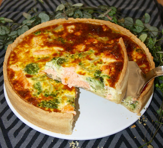 TARTE SAUMON BROCOLIS