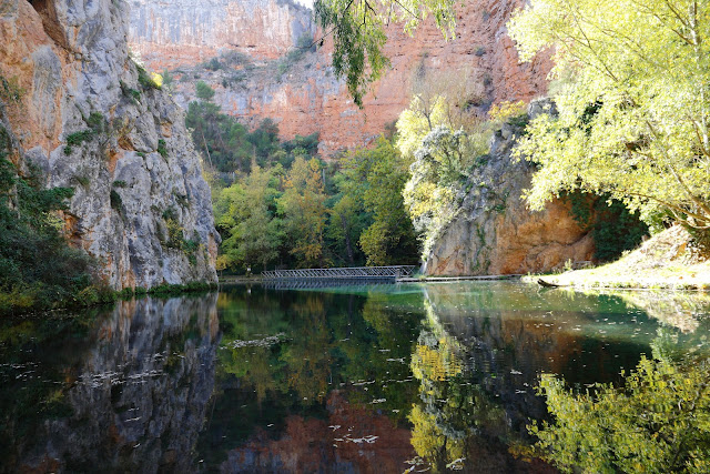 Lago del Espejo - Monasterio de Piedra