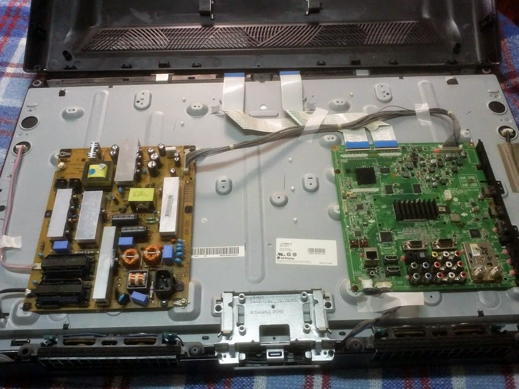 Pakéquis TV LG 32 Polegadas não liga, standby piscando vermelho Conserto