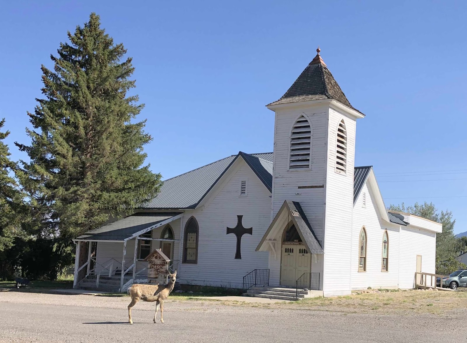 Wandering His Wonders Looping Through the Gold in the Hills around