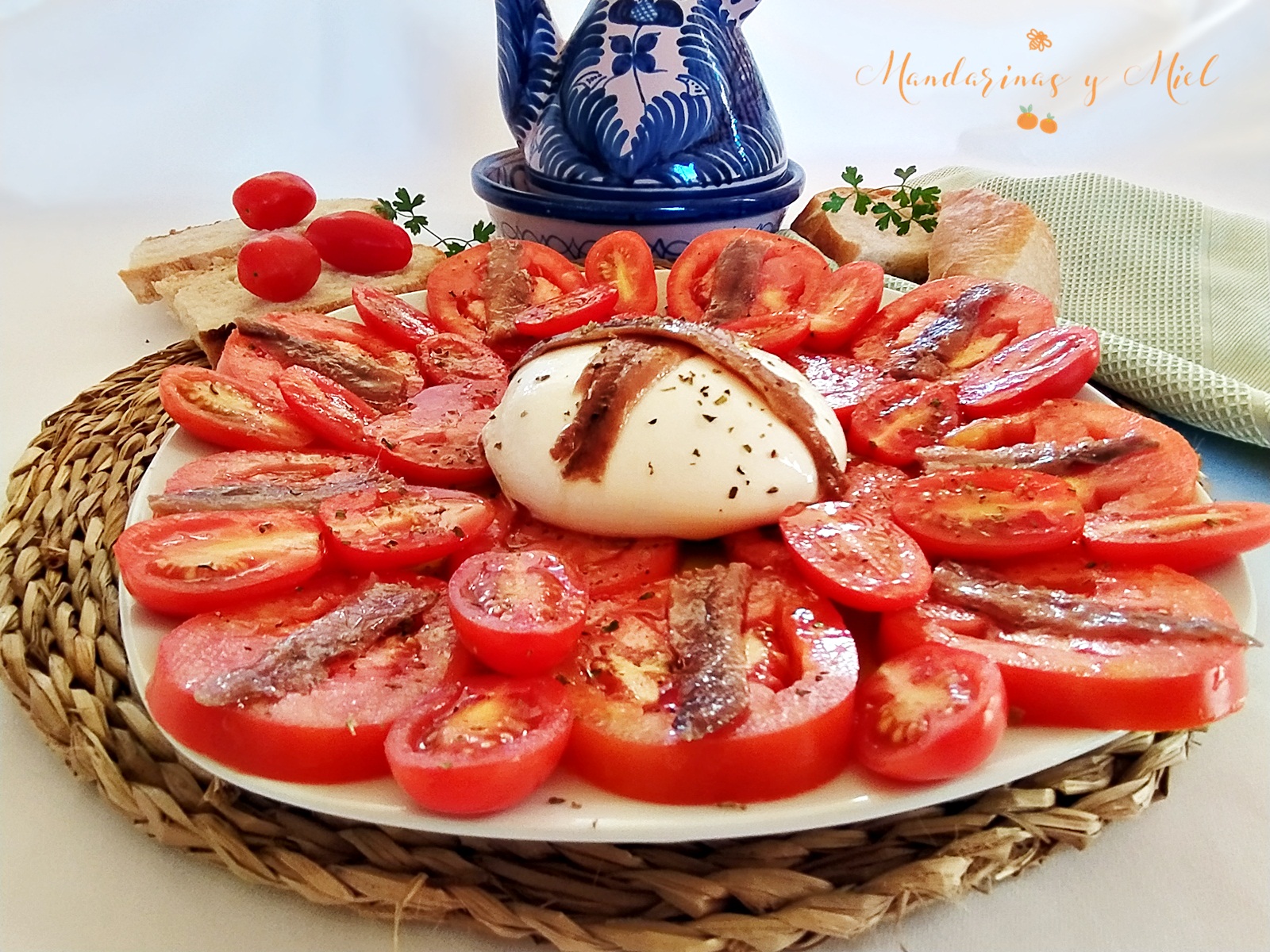 Ensalada de tomate, burrata y anchoas | Mandarinas y miel