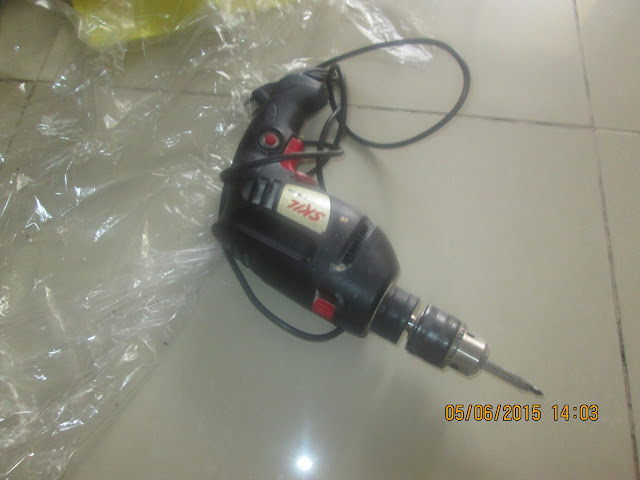 IMG 0006 - מיתלה מעילים ממשטח פריקה