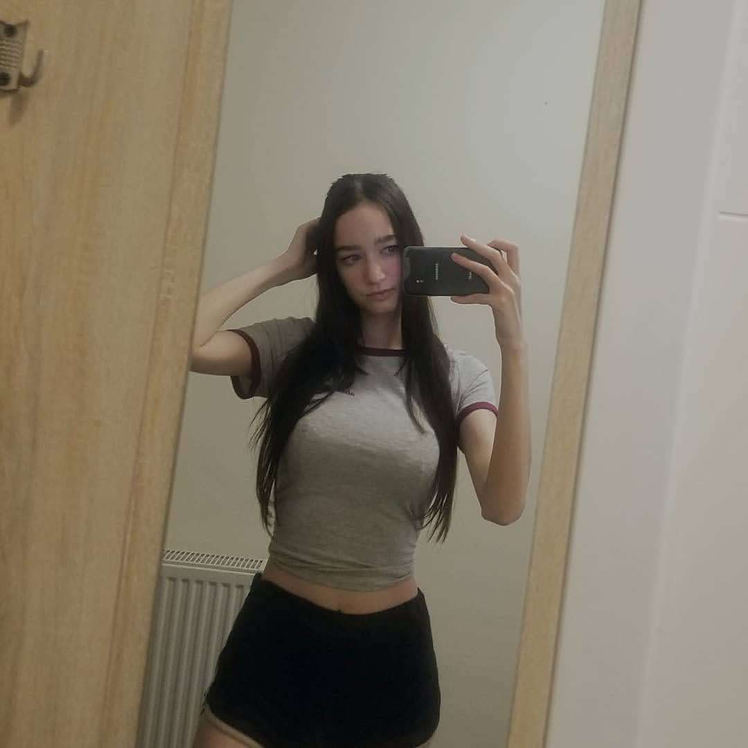 Volinra: Age, Wiki, Trivia, and Biography | FilmiFeed