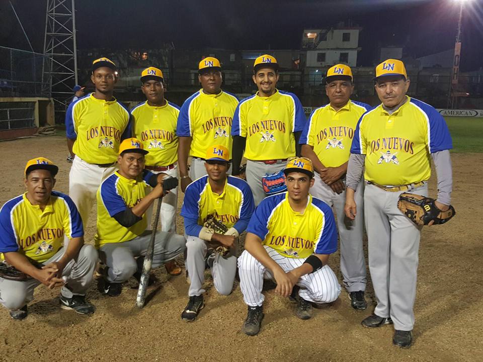 Equipo Amarillo, brillando en la  inauguración XV Torneo