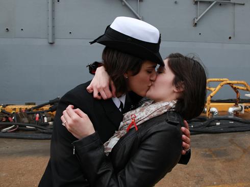 First Lesbian Kiss Stories 31