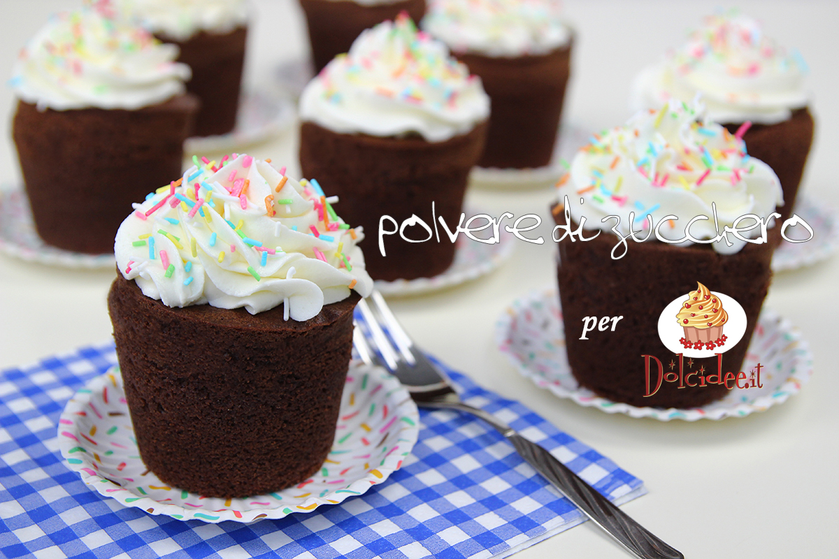 Ricetta mini cake al cioccolato con frosting al cheese cream Polvere