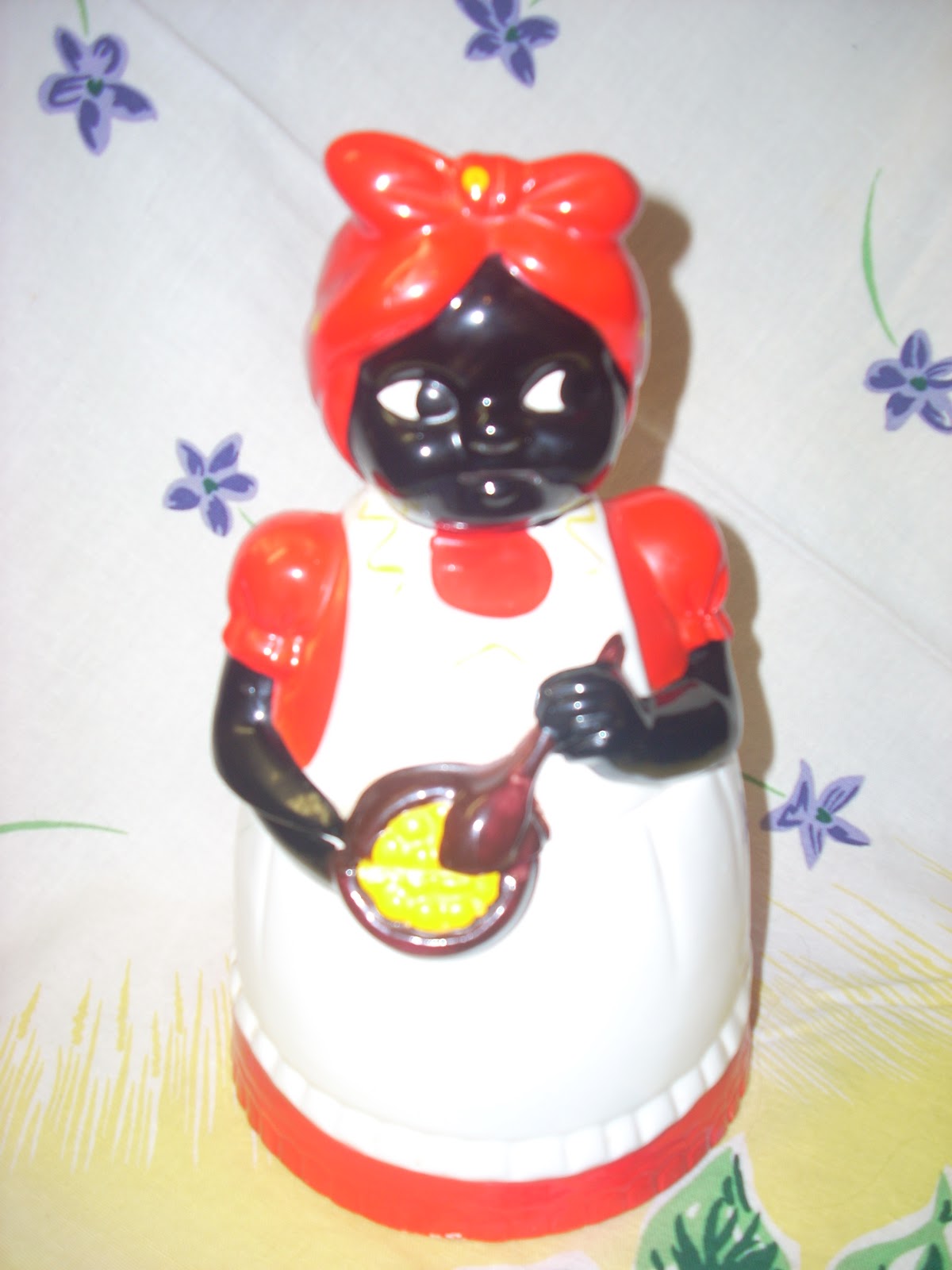 Jazze Junque Inc. Collecting African American Cookie Jars
