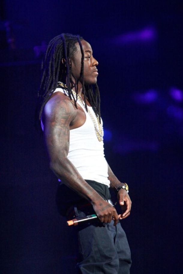 juicybootygossip: Favorite Rappers And Singgers Who Sagg ...