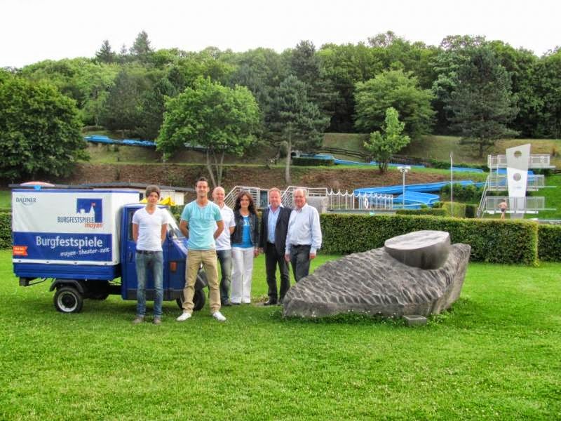 4 Bp Blogspot Com 4syn Uaxoqy Vne23woujdi Aaaaaaaafs4 932mbbzzmn4