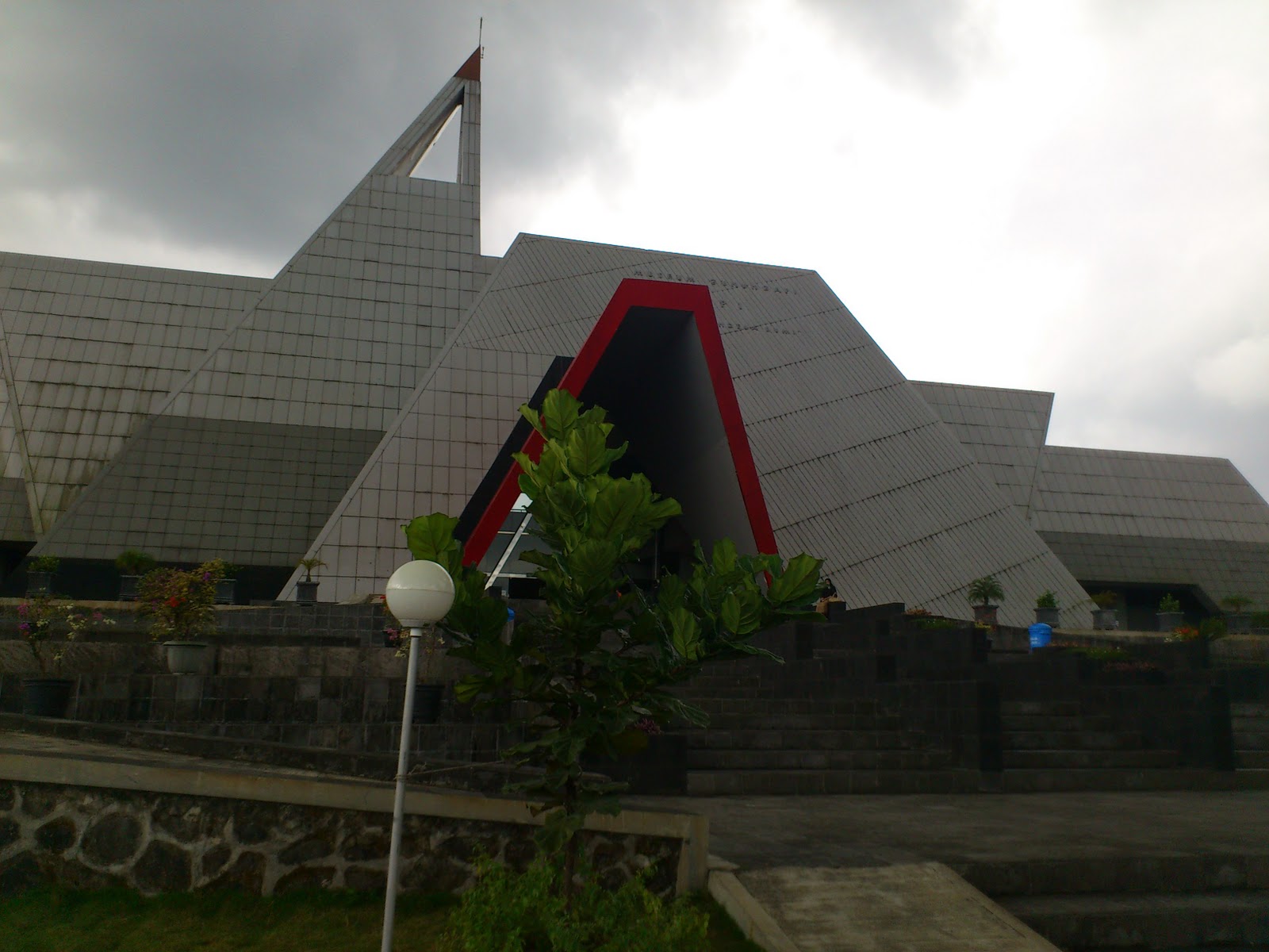 Labsky's Finest History: Merapi Volcano Museum