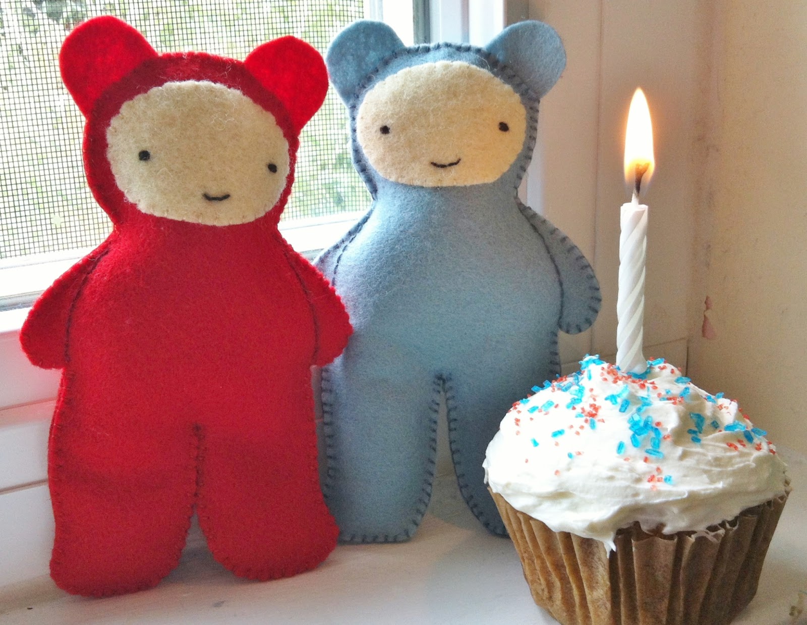 we bloom here Wool Felt 'Finger Leg' Puppets