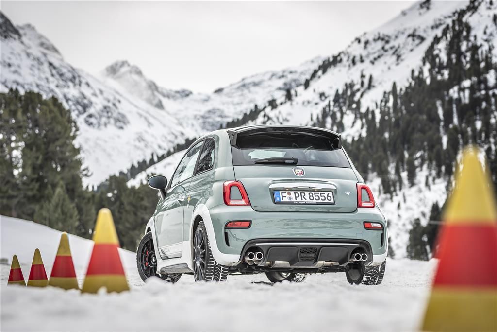 191220_Abarth695_70Anniversario_08.jpg