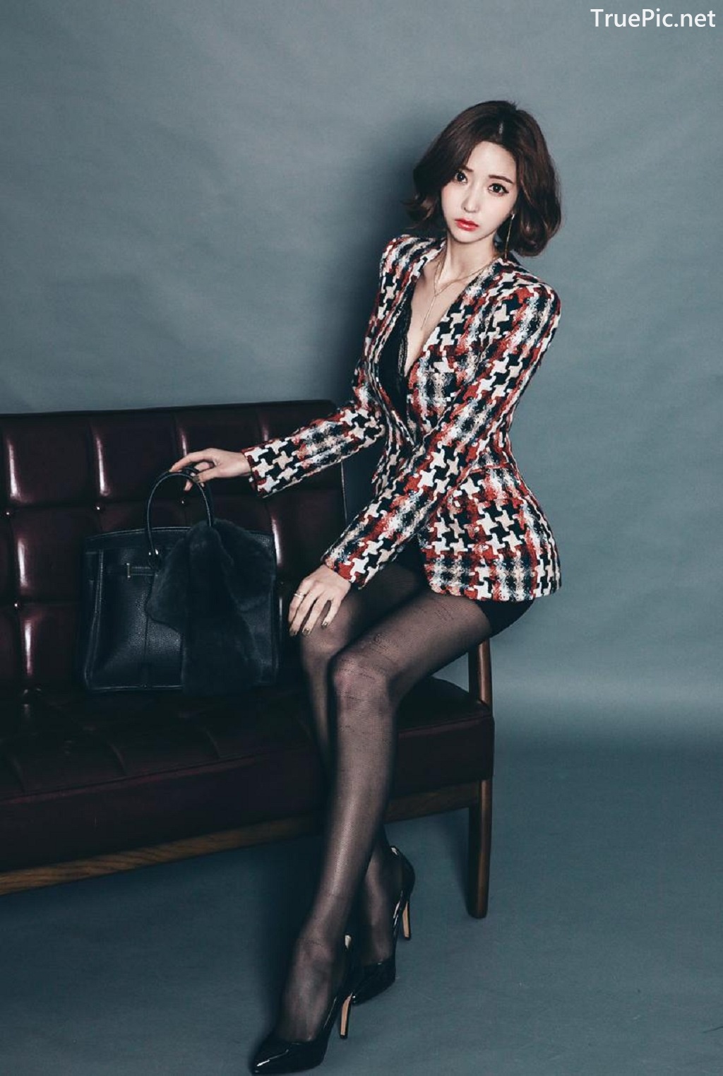 Image Ye Jin - Korean Fashion Model - Studio Photoshoot Collection - TruePic.net - Picture-49