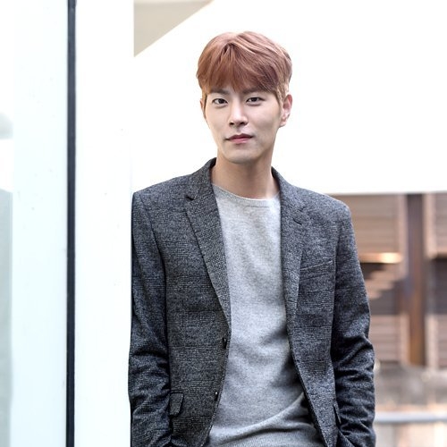 Mdインタビュー ホン ジョンヒョン 友達キム ウビンのために祈る ウギョル ユラに申し訳ありませんした