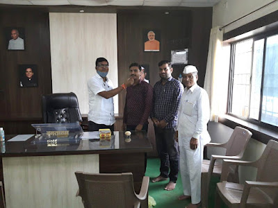 फुलंब्री नगरपंचायत येथे डी फार्मसी मध्ये उत्तीर्ण झालेल्या विद्यार्थ्यांचे केले नगर अध्यक्षांनी अभिनंदन फुलंब्री नगरपंचायत येथे डी फार्मसी मध्ये उत्तीर्ण झालेल्या विद्यार्थ्यांचे केले नगर अध्यक्षांनी अभिनंदन