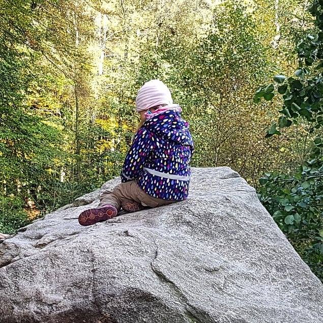 Die Ostseeinsel Bornholm: Ein tolles Familien-Urlaubsziel für alle Jahreszeiten. Ausflüge mit Kindern in die Natur sind im Herbst besonders schön.