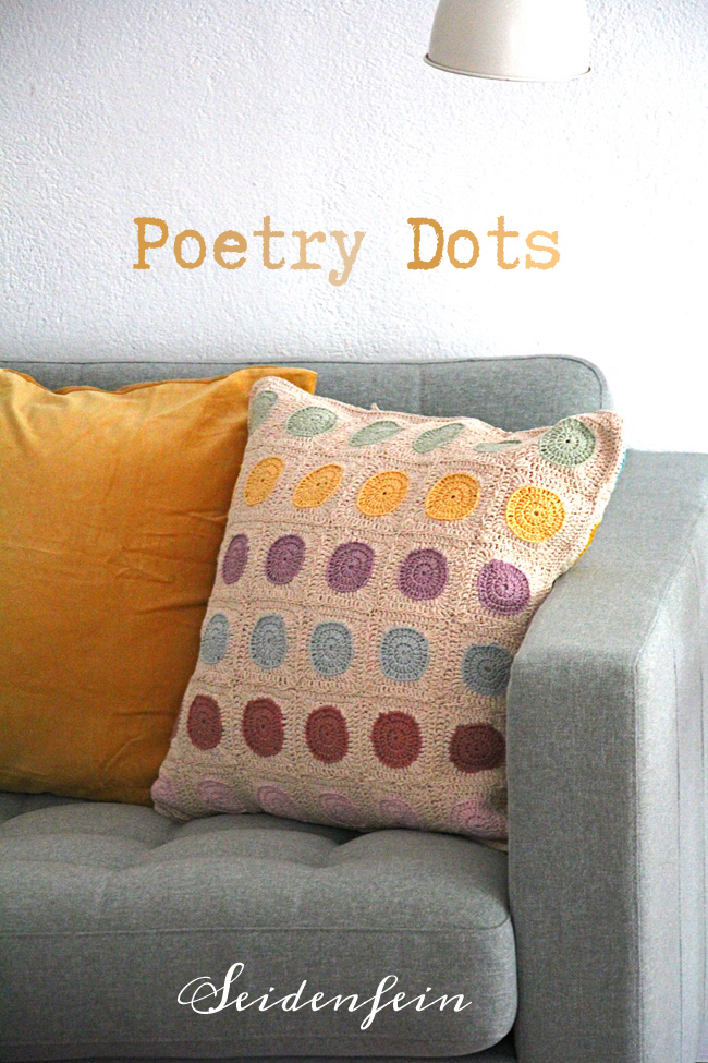 Häkelkissen Poetry Dots * crocheted cushion