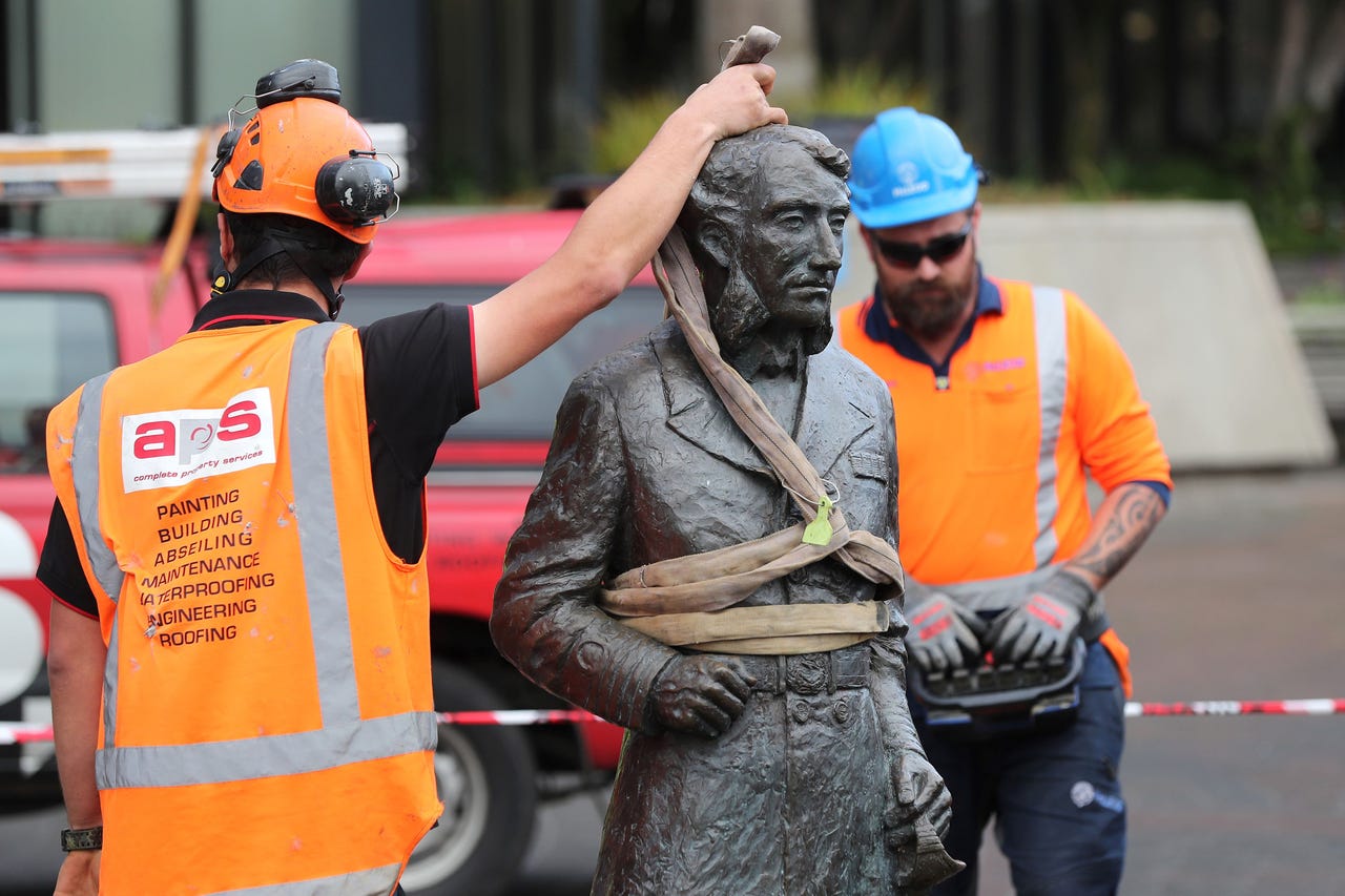 anna maria New Zealand statue taken down