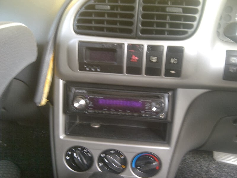 KIA SPECTRA KIA SPECTRA DASHBOARD REFURBISHED.