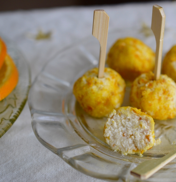 Bocaditos de queso fresco con naranja