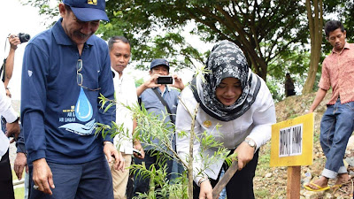 Bupati Bima Gelar Aksi Menamam Pohon di Kawasan Waduk Pelaparado