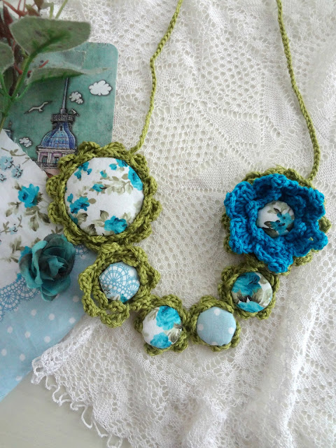 Blue Roses Necklace