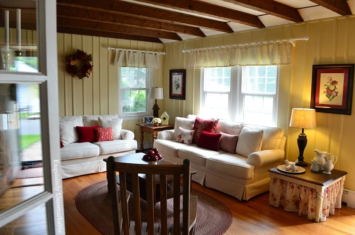 Cottage Style Living Room Summer Decor