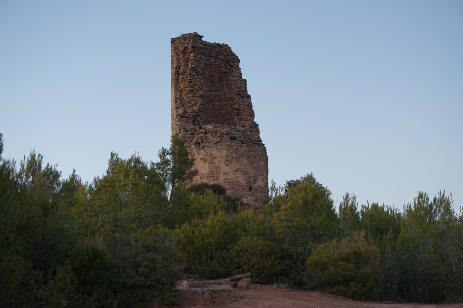 PIEDRAS, PIEDRECITAS Y PEDRAZAS Torre de Castellnou 