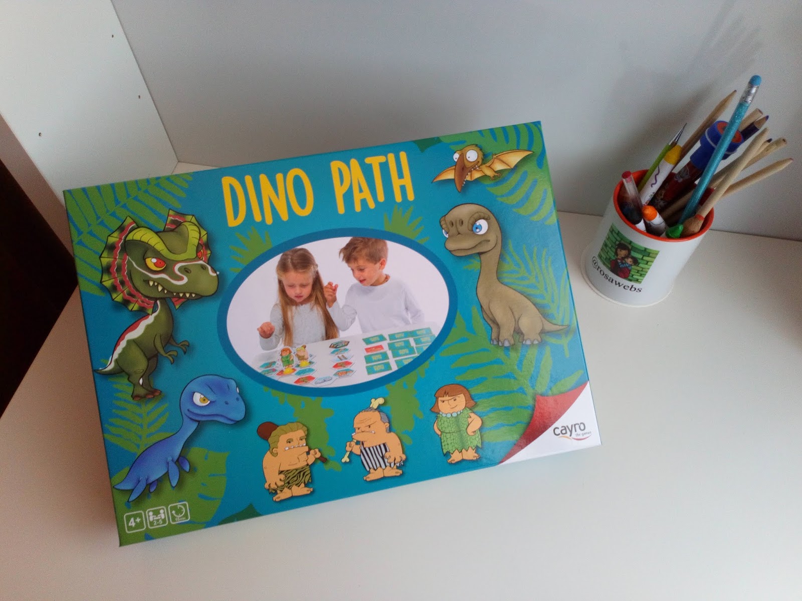 Rosas y Sus Peques "DINO PATH" DE JUGUETES CAYRO