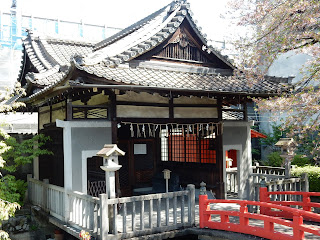 誕生水弁財天社