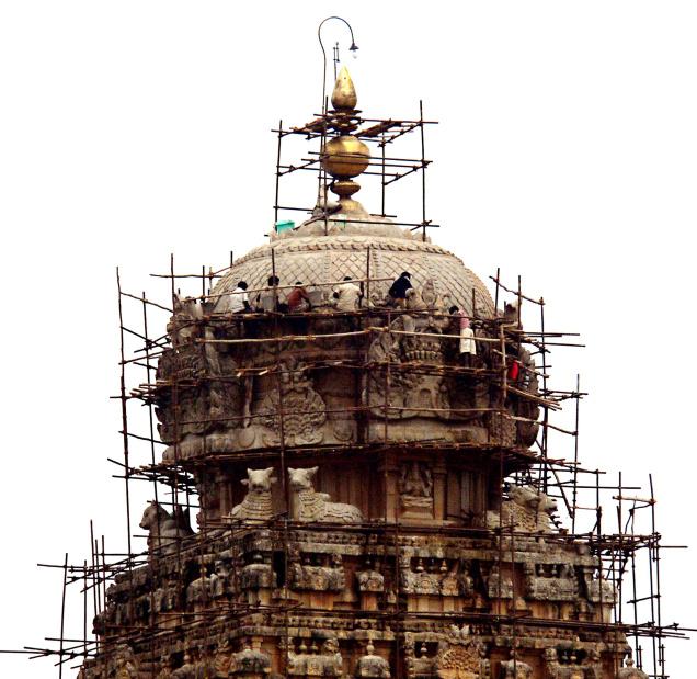 The myth of 80 ton Cupola atop the 1000 year old big temple tower, Thanjavur!! Navrang India
