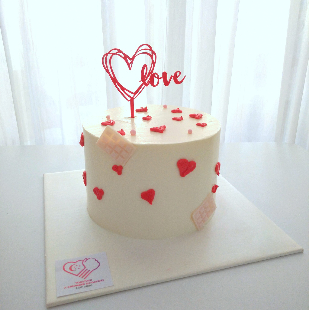 The Sensational Cakes: Cream hearts tag love simple birthday gift ...