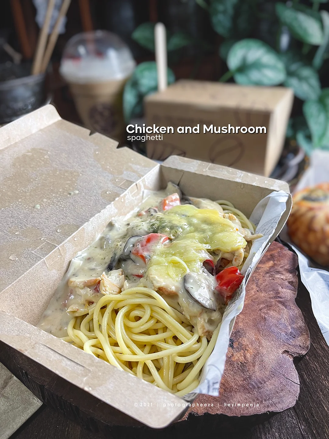 Coffee Bean Chicken and mushroom spaghetti