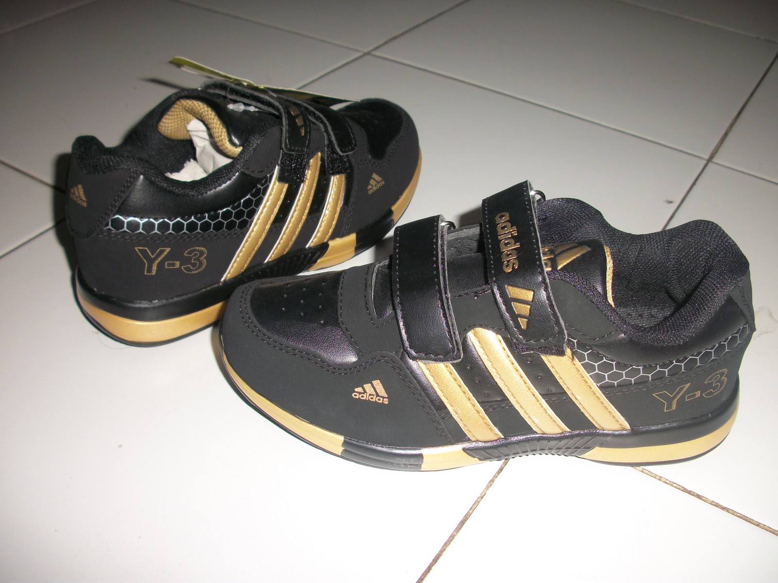 Blognya Nurendro Sepatu  adidas  dan  Nike  for kids