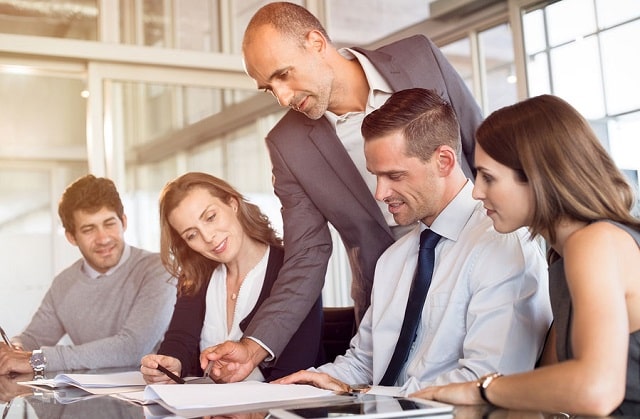 Bootstrap Business: Your Guide for Choosing Effective Team Leaders for Your  Business