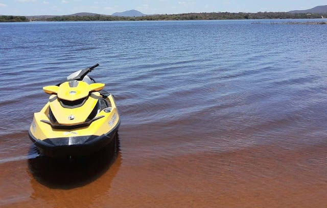 Vitória Nascimento chegou a usar colete salva-vidas, mas esqueceu na última volta, diz testemunha